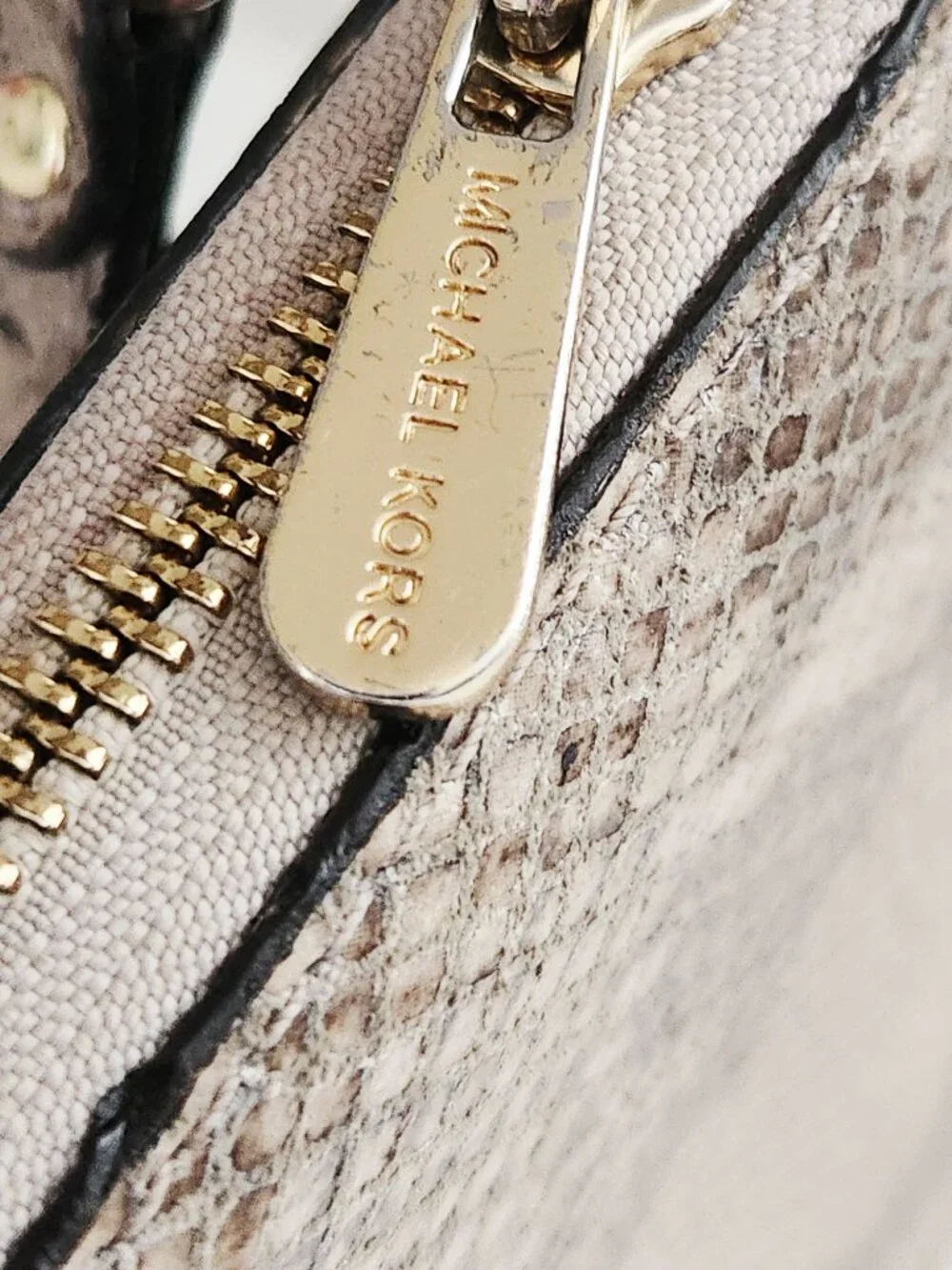 Euc Michael Kors Snakeskin Zipper Wallet